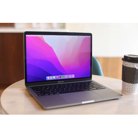 Apple MacBook Pro: Вершина Инноваций и Элегантности